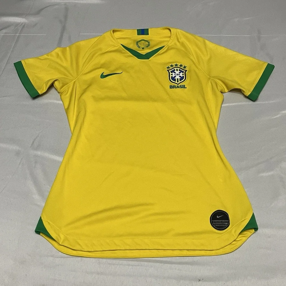 Nike Brazil National Team Women's 2018 Yellow Soccer Kit Jersey Size Small